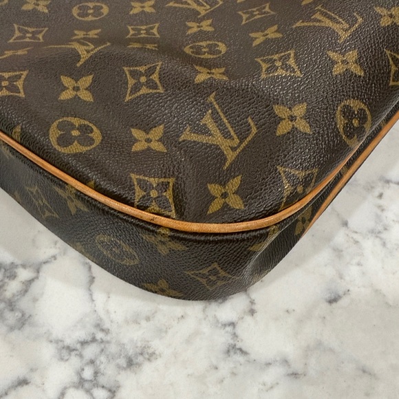 Authentic Louis Vuitton Odeon GM Excellent used condition light vachetta - Picture 16 of 16